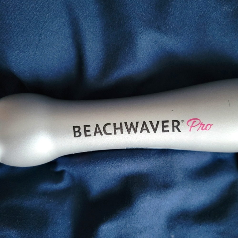 Beachwaver Pro Rotating Curling Iron